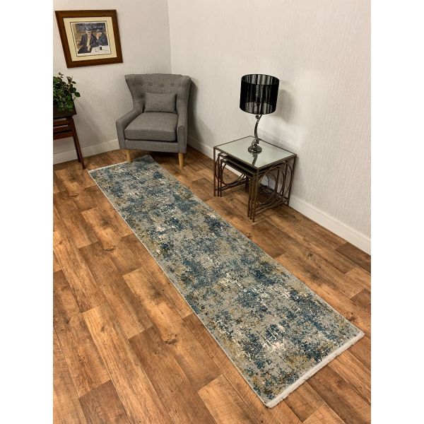 Bamboo Silk Silver/Blue Runner